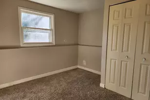 905 Buena Vista Dr, Round Lake Beach, IL 60073 - Photo 11