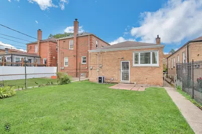 10348 S Rhodes Avenue, Chicago, IL 60628 - Photo 15