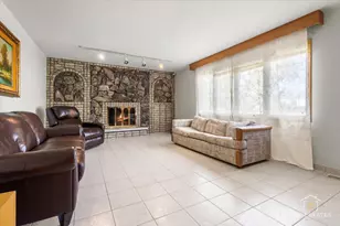 17W508 Hawthorne Ave, Wood Dale, IL 60191 - Photo 13