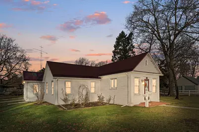 516 W 2nd Street, Momence, IL 60954 - Photo 1