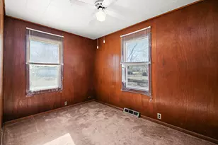 104 S English St, Braidwood, IL 60408 - Photo 9