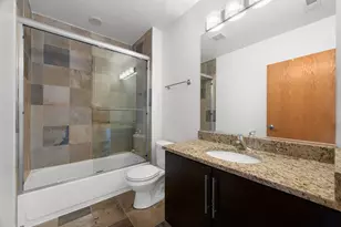 1610 W Fullerton Ave, Chicago, IL 60614 - Photo 13