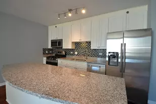 33 W Ontario St, Chicago, IL 60654 - Photo 5