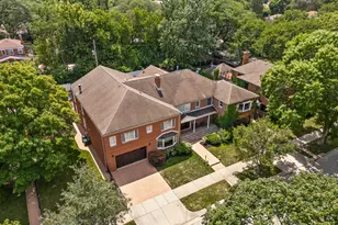 2851 W Rascher Ave, Chicago, IL 60625 - Photo 83