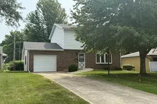 1473 S Harlem Ave, Freeport, IL 61032 - Photo 1