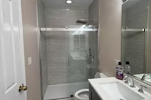 1245 N Orleans St, Chicago, IL 60610 - Photo 15