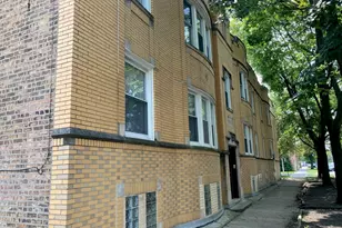 5254-56 W Wolfram St, Chicago, IL 60641 - Photo 3