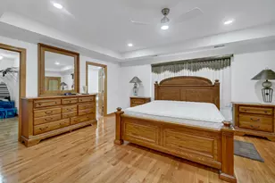 9131 Delphia Ave, Des Plaines, IL 60016 - Photo 9