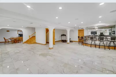 9131 Delphia Avenue, Des Plaines, IL 60016 - Photo 13