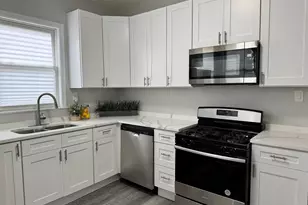822 E 87th Pl, Chicago, IL 60619 - Photo 9