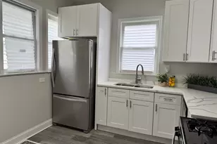 822 E 87th Pl, Chicago, IL 60619 - Photo 7