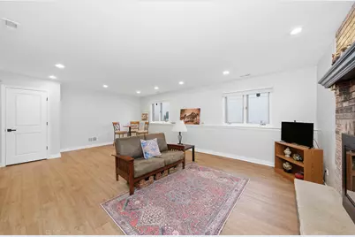 [Address not provided], Brookfield, IL 60513 - Photo 17