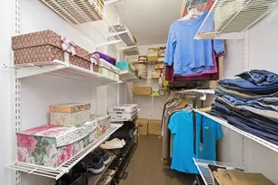 [Address not provided], Brookfield, IL 60513 - Photo 11