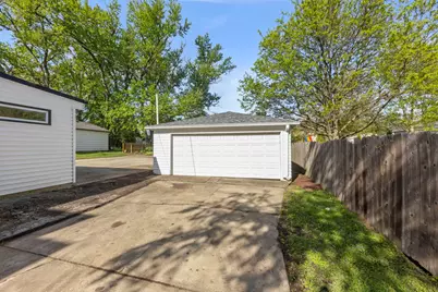 920 Hammerschmidt Avenue, Lombard, IL 60148 - Photo 23