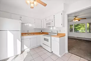 635 James St, Hinckley, IL 60520 - Photo 9