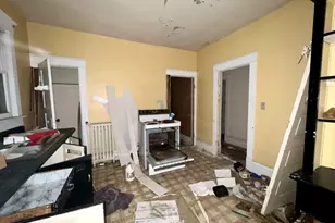 233 N Edward St, Decatur, IL 62522 - Photo 11