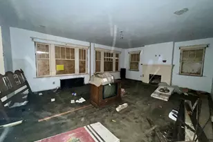 233 N Edward St, Decatur, IL 62522 - Photo 5