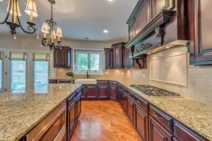 2918 Hapner Way, Batavia, IL 60510 - Photo 11