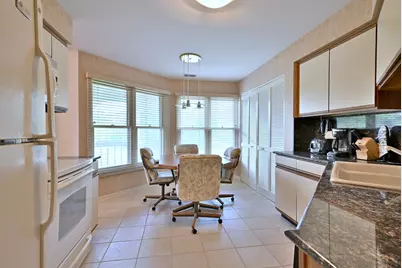 5 Willow Parkway #5, Buffalo Grove, IL 60089 - Photo 13