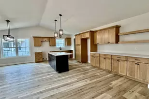 1421 N Ridge Dr, Rock Falls, IL 61071 - Photo 5