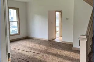 110-112 E Frank St, Freeport, IL 61032 - Photo 13