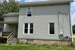 110-112 E Frank St, Freeport, IL 61032 - Photo 3