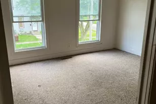 110-112 E Frank St, Freeport, IL 61032 - Photo 11