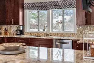 208 Brookdale Ln, Palatine, IL 60067 - Photo 13