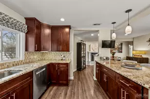 208 Brookdale Ln, Palatine, IL 60067 - Photo 11