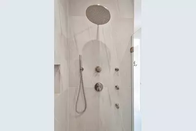 2055 W Race Avenue, Chicago, IL 60612 - Photo 17