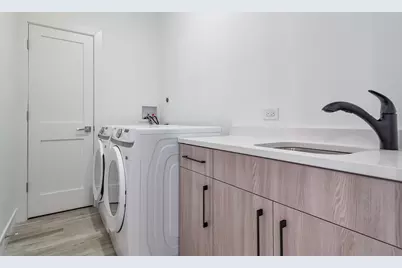 2055 W Race Avenue, Chicago, IL 60612 - Photo 27