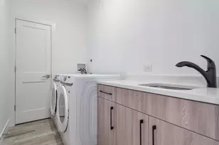 2055 W Race Ave, Chicago, IL 60612 - Photo 27