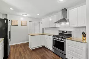 455 Mohave St, Hoffman Estates, IL 60169 - Photo 13