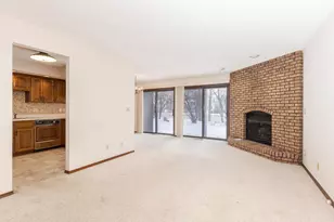 105 Carol Ct, Pontiac, IL 61764 - Photo 7