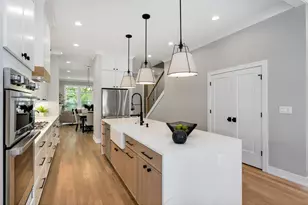 3107 N Oakley Ave, Chicago, IL 60618 - Photo 11