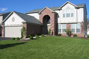 254 S Cranberry St, Bolingbrook, IL 60490 - Photo 1