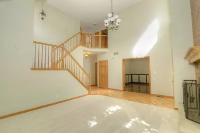 39W380 Armstrong Lane, Geneva, IL 60134 - Photo 3