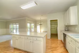 39W380 Armstrong Ln, Geneva, IL 60134 - Photo 13