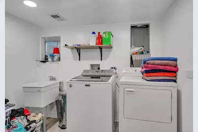 2053 N Lavergne Avenue, Chicago, IL 60639 - Photo 29