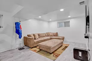 2053 N Lavergne Ave, Chicago, IL 60639 - Photo 25