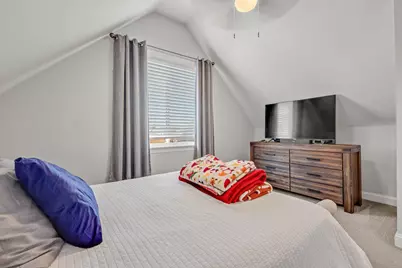 2053 N Lavergne Avenue, Chicago, IL 60639 - Photo 23