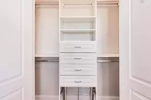 2401 N Janssen Ave, Chicago, IL 60614 - Photo 29