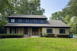 5N400 Fence Rail Ct, Saint Charles, IL 60175 - Photo 5