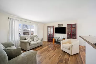 200 Egan Drive, Streamwood, IL 60107 - Photo 3