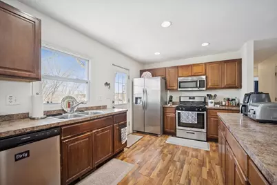 200 Egan Drive, Streamwood, IL 60107 - Photo 5