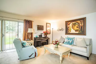 4224 Saratoga Avenue #J105, Downers Grove, IL 60515 - Photo 3