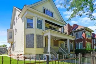 2115 E 72nd Pl, Chicago, IL 60649 - Photo 1