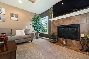 1815 White Pines Dr, Dixon, IL 61021 - Photo 9