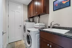 2424 N Ashland Ave, Chicago, IL 60614 - Photo 13