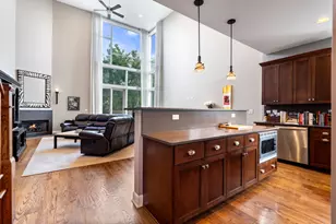 2424 N Ashland Ave, Chicago, IL 60614 - Photo 7